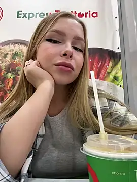 mur girl online show from 01-05-25, 11:15