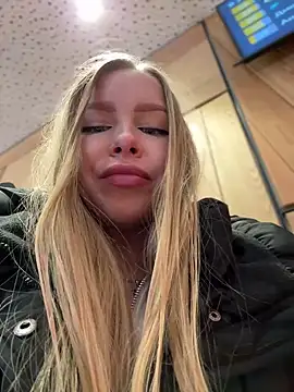 mur girl online show from 02-16-25, 08:43