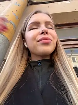 mur girl online show from 09-29-25, 12:10