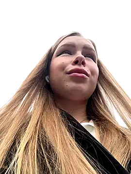 mur girl online show from 10-04-25, 09:18