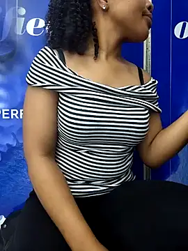 Snapshot of SEXIEST-BADDIE chatting on 01-11-25, 09:57 SEXIEST-BADDIE online show from 01-11-25, 09:57