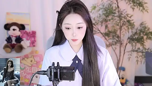 Arwyn-rr online show from 03-06-25, 03:56