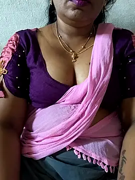 Snapshot of MaaliiiPonuTamil chatting on 07-22-26, 06:05 MaaliiiPonuTamil online show from 07-22-26, 06:05
