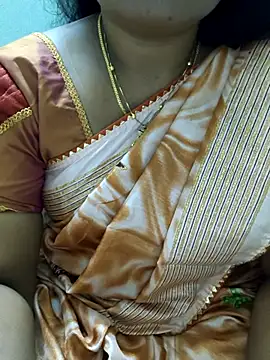 Snapshot of MaaliiiPonuTamil chatting on 07-22-26, 06:43 MaaliiiPonuTamil online show from 07-22-26, 06:43