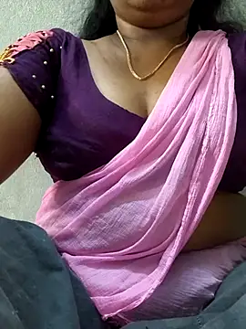 Snapshot of MaaliiiPonuTamil chatting on 07-28-26, 11:50 MaaliiiPonuTamil online show from 07-28-26, 11:50