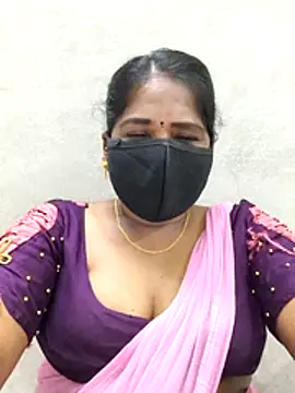 Snapshot of MaaliiiPonuTamil chatting on 07-29-26, 01:09 MaaliiiPonuTamil online show from 07-29-26, 01:09