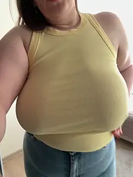 Your Hot Sister01 online show from 03-08-25, 08:33