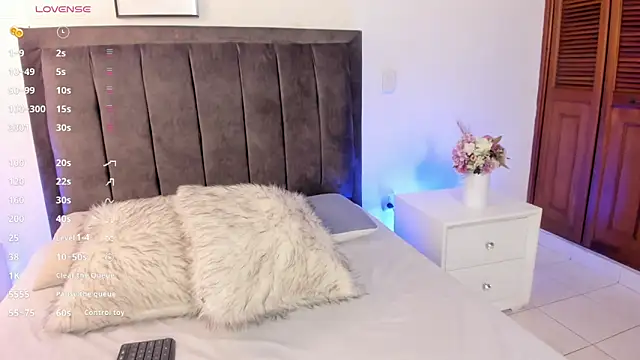 Sophia Clark8 online show from 09-23-25, 07:50