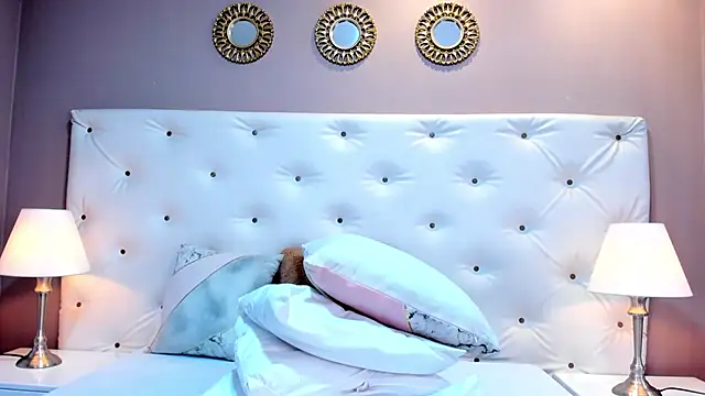 Violet Grace online show from 03-06-25, 04:17