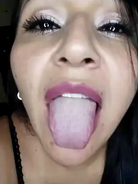 Snapshot of ArianaMist chatting on 03-06-25, 02:09 ArianaMist online show from 03-06-25, 02:09