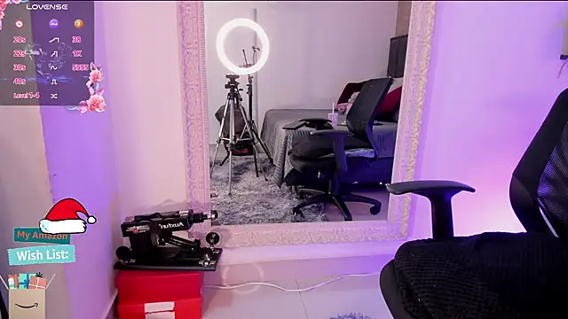 Mariana c1 online show from 12-18-25, 03:29