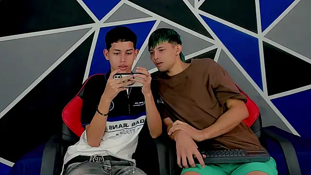 migueyalejo teens online show from 01-10-25, 07:21