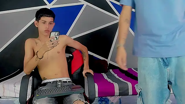 migueyalejo teens online show from 01-26-25, 03:06