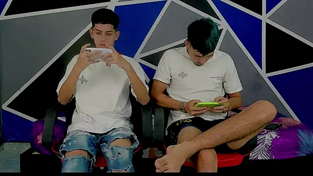 migueyalejo teens online show from 03-04-25, 02:06