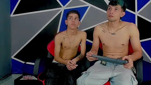 migueyalejo teens online show from 03-07-25, 03:19