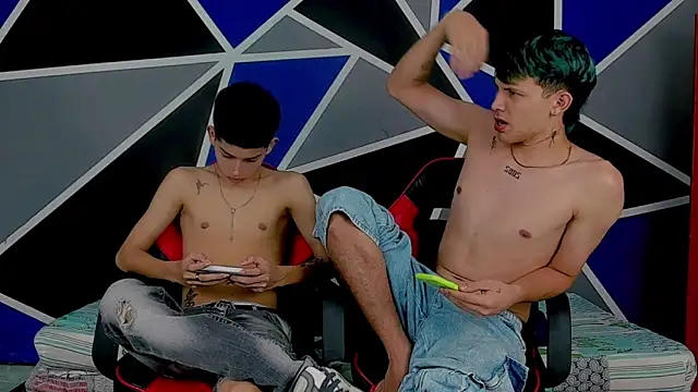 migueyalejo teens online show from 03-14-25, 06:10