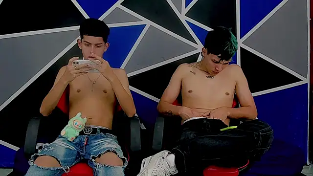 migueyalejo teens online show from 03-16-25, 05:36