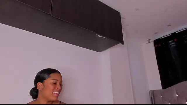 game with lesbians  online show from 09-19-25, 11:11