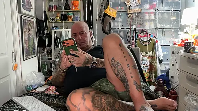 joeytatts66 online show from 11-19-25, 02:22