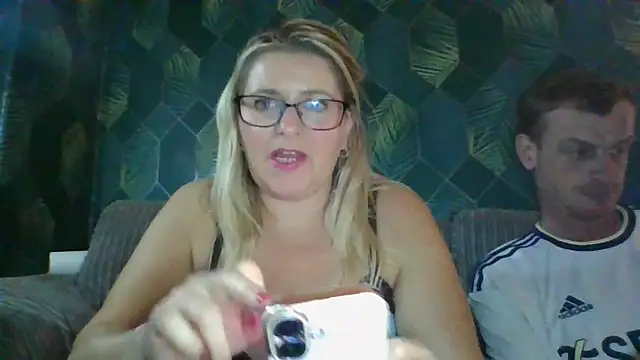 Snapshot of SweetXCandyX chatting on 11-13-25, 05:45 SweetXCandyX online show from 11-13-25, 05:45