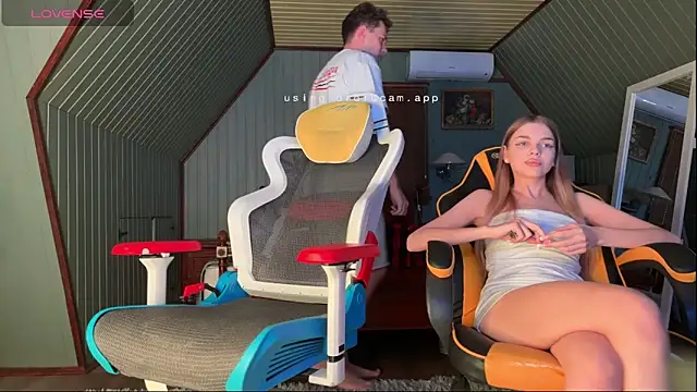 Snapshot of Alice1_secret chatting on 10-02-25, 03:19 Alice1 secret online show from 10-02-25, 03:19