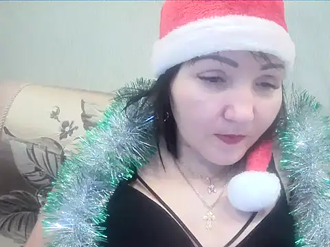 ClaireSunset online show from 12-30-24, 12:20