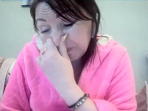Snapshot of ClaireSunset chatting on 05-10-26, 05:29 ClaireSunset online show from 05-10-26, 05:29