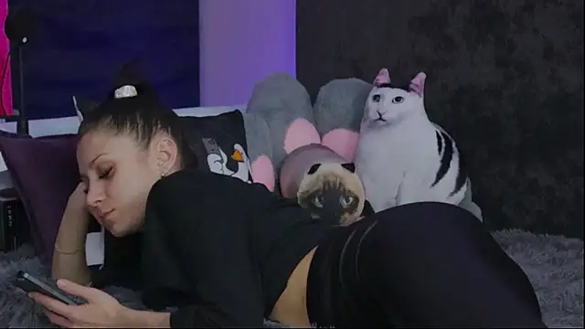 Kathleen Meow online show from 12-12-24, 10:24