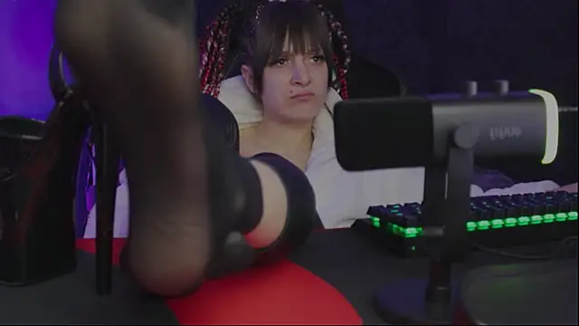 Kathleen Meow online show from 01-06-25, 04:02