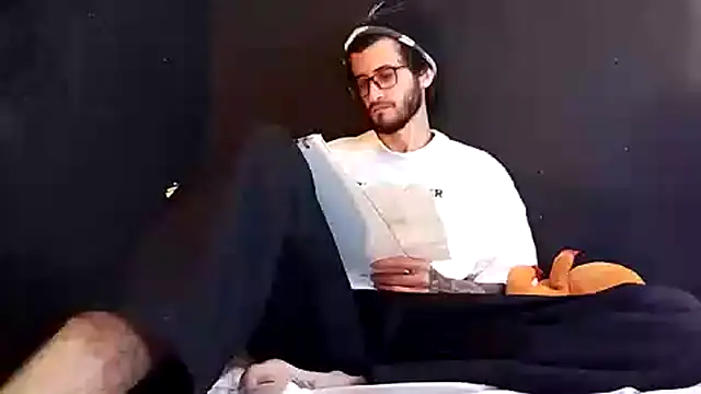 Loggan donnelly online show from 10-27-25, 07:29