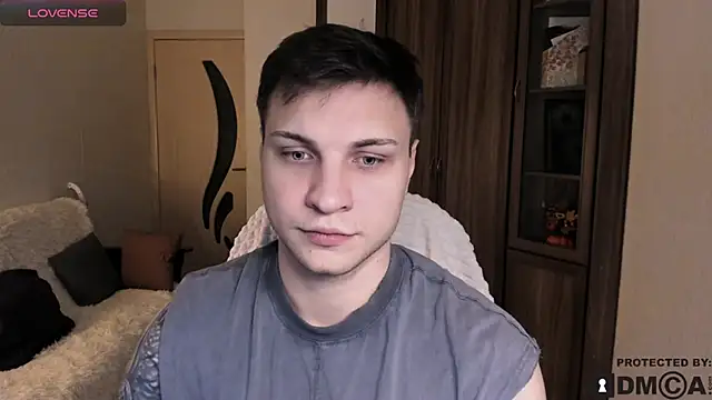 handsome guy01 online show from 11-17-25, 08:25