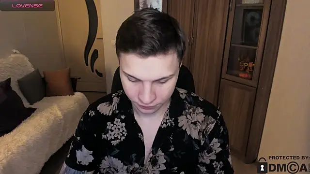 handsome guy01 online show from 11-25-25, 10:32