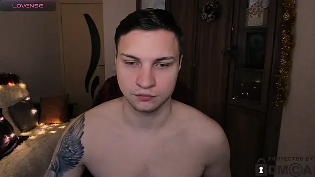 handsome guy01 online show from 11-30-25, 03:32