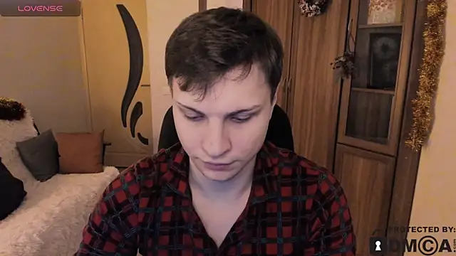 handsome guy01 online show from 12-15-25, 10:03