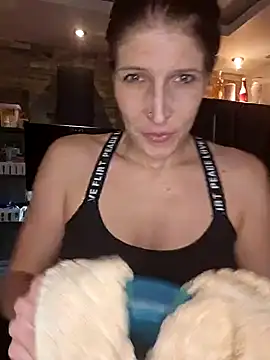 Lenchen  online show from 02-22-25, 07:58