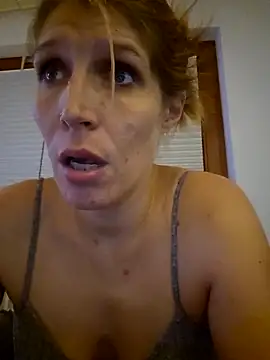 Lenchen  online show from 10-30-25, 08:53