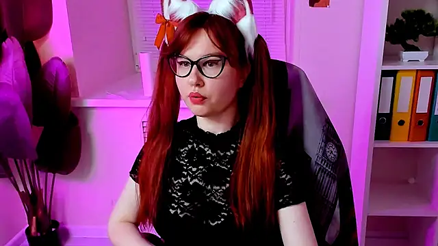 Snapshot of CarolGiggly chatting on 12-01-25, 02:00 CarolGiggly online show from 12-01-25, 02:00