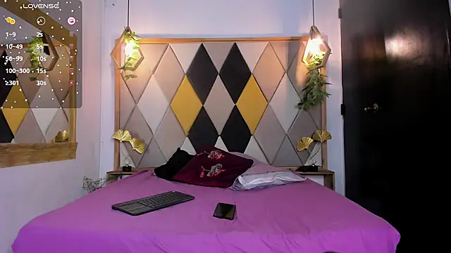 Snapshot of BritannyClaire chatting on 12-13-24, 06:10 BritannyClaire online show from 12-13-24, 06:10