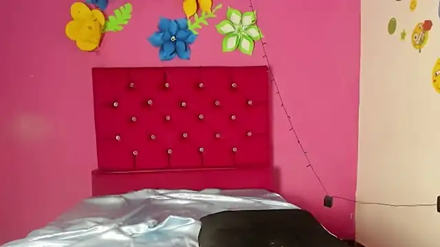 Snapshot of tiffany_Bitch chatting on 12-21-24, 11:02 tiffany Bitch online show from 12-21-24, 11:02