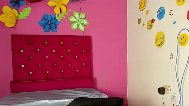 Snapshot of tiffany_Bitch chatting on 12-27-24, 07:57 tiffany Bitch online show from 12-27-24, 07:57