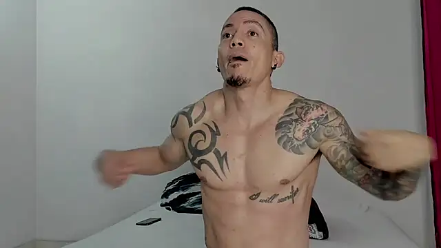 Snapshot of Alex_motta chatting on 01-09-25, 08:24 Alex motta online show from 01-09-25, 08:24