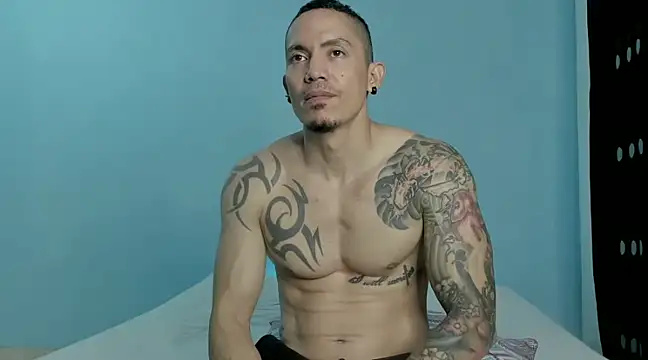 Snapshot of Alex_motta chatting on 01-18-25, 02:36 Alex motta online show from 01-18-25, 02:36