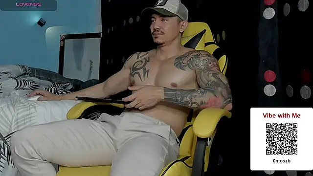 Snapshot of Alex_motta chatting on 09-13-25, 06:13 Alex motta online show from 09-13-25, 06:13