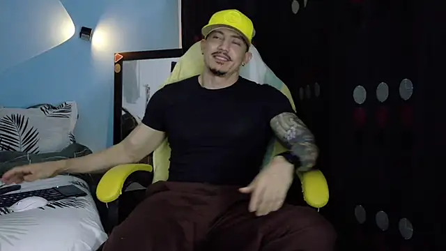 Alex motta online show from 04-27-26, 04:21