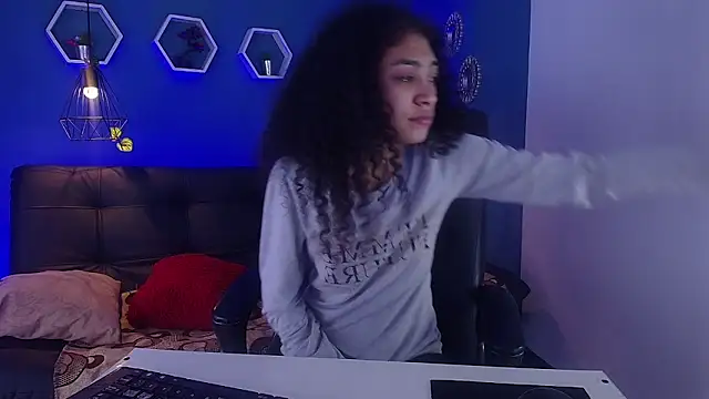 Snapshot of Aurora_ath chatting on 02-01-26, 12:09 Aurora ath online show from 02-01-26, 12:09