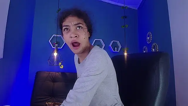 Snapshot of Aurora_ath chatting on 02-01-26, 12:59 Aurora ath online show from 02-01-26, 12:59