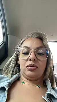 Snapshot of Aligoldbottom chatting on 12-27-24, 05:16 Aligoldbottom online show from 12-27-24, 05:16