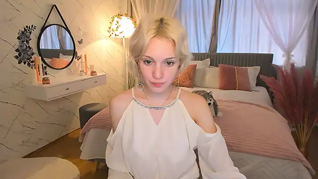 Snapshot of VelvetVixen155 chatting on 12-06-24, 09:43 VelvetVixen155 online show from 12-06-24, 09:43