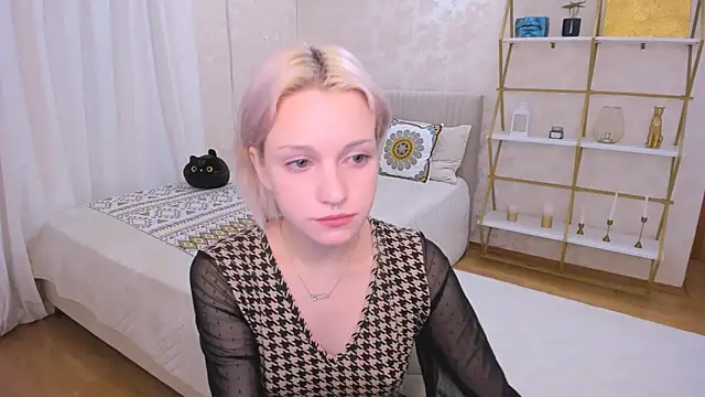 Snapshot of VelvetVixen155 chatting on 12-11-24, 04:18 VelvetVixen155 online show from 12-11-24, 04:18