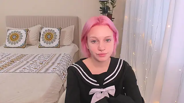 Snapshot of VelvetVixen155 chatting on 01-08-25, 06:09 VelvetVixen155 online show from 01-08-25, 06:09